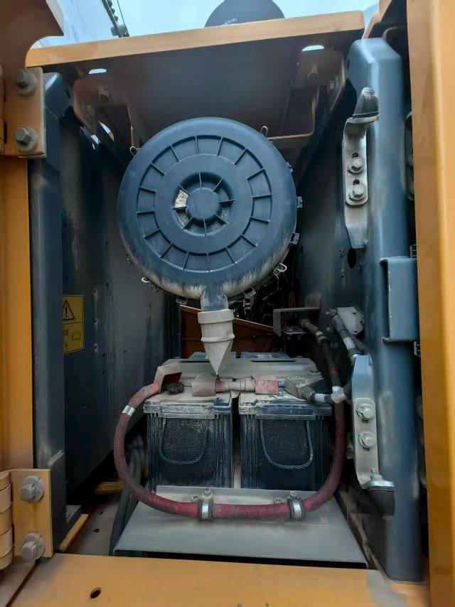 Buy Liebherr R924 Used Excavator / 11 Buy Liebherr R924 Used Excavator / 11