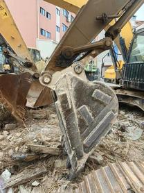 Buy Volvo EC200DAG Used Excavator / 3 Buy Volvo EC200DAG Used Excavator / 3
