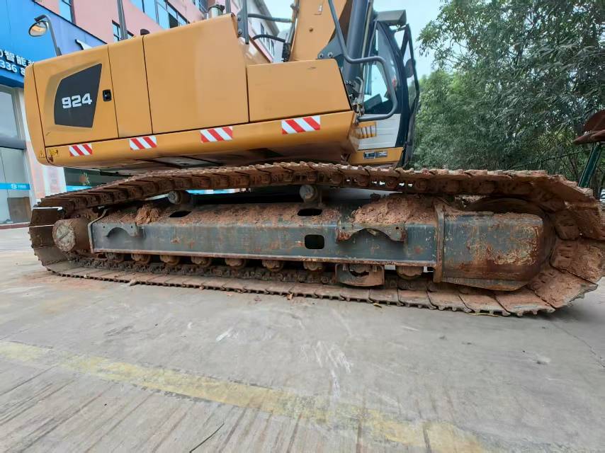 Buy Liebherr R924 Used Excavator / 18 Buy Liebherr R924 Used Excavator / 18