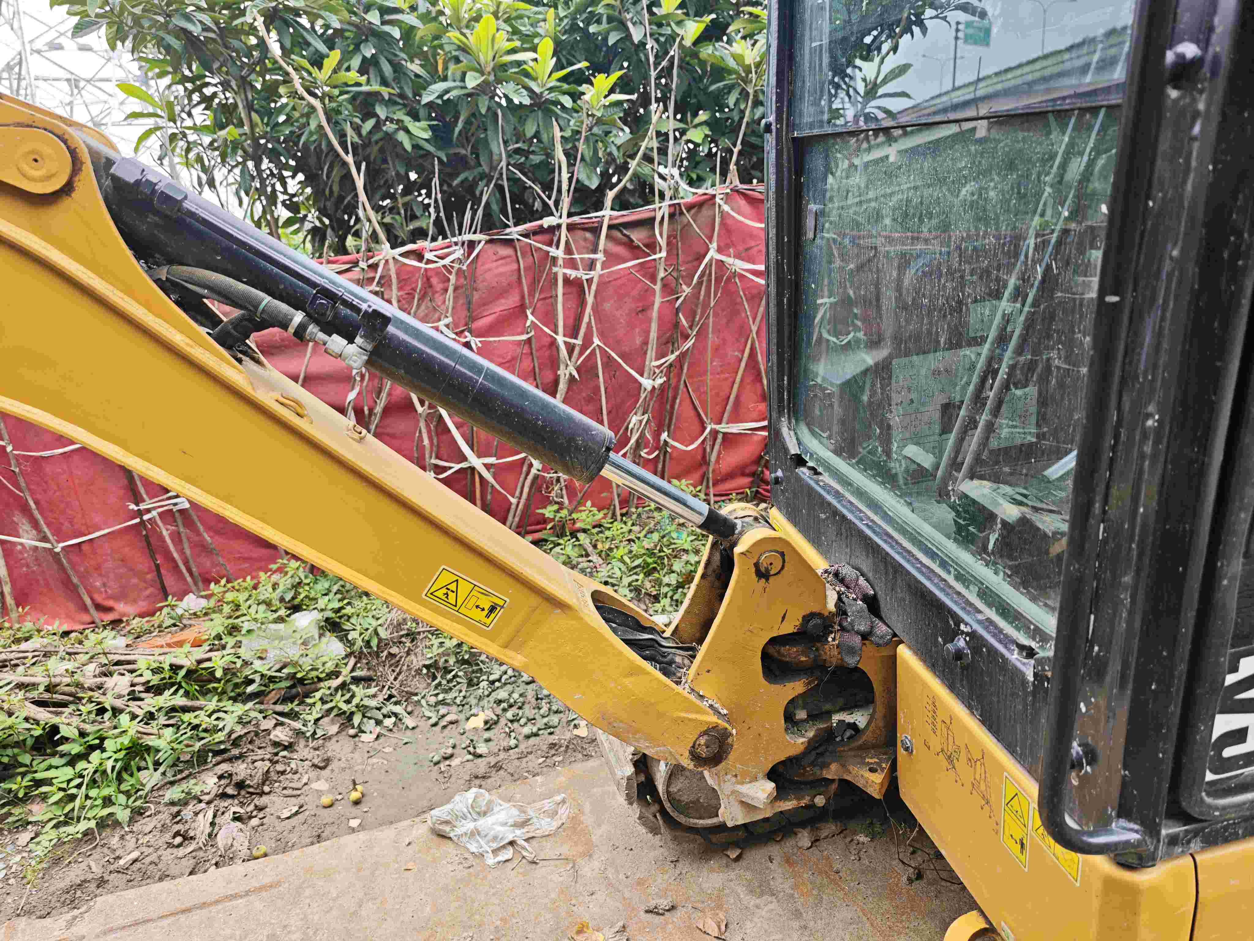 Buy Caterpillar 302CR Used Excavator / 3