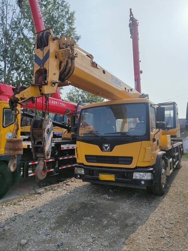 Buy XCMG XCT12L4-1 Used Crane / 2 Buy XCMG XCT12L4-1 Used Crane / 2