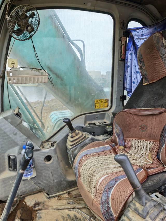 Buy Kobelco 200-8 Used Excavator / 9