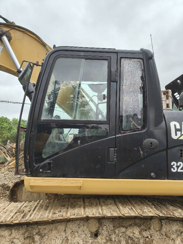 Buy Caterpillar 329E Used Excavator / 6