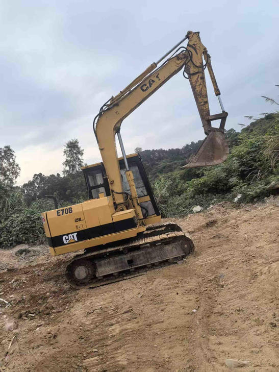 Buy Caterpillar CT70-8G Used Excavator / 1