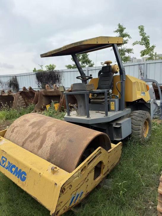Buy XCMG 6T Used Excavator / 1