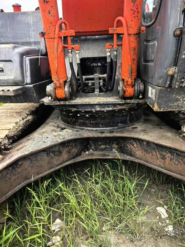 Buy Hitachi ZX260LCH-3G Used Excavator / 2
