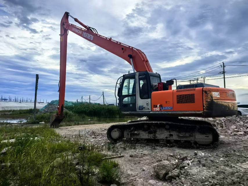 Buy Hitachi 50 Used Excavator / 4