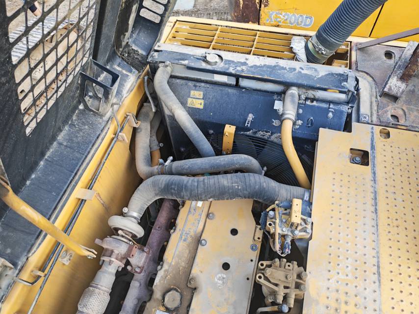 Buy Caterpillar 323D Used Excavator / 2