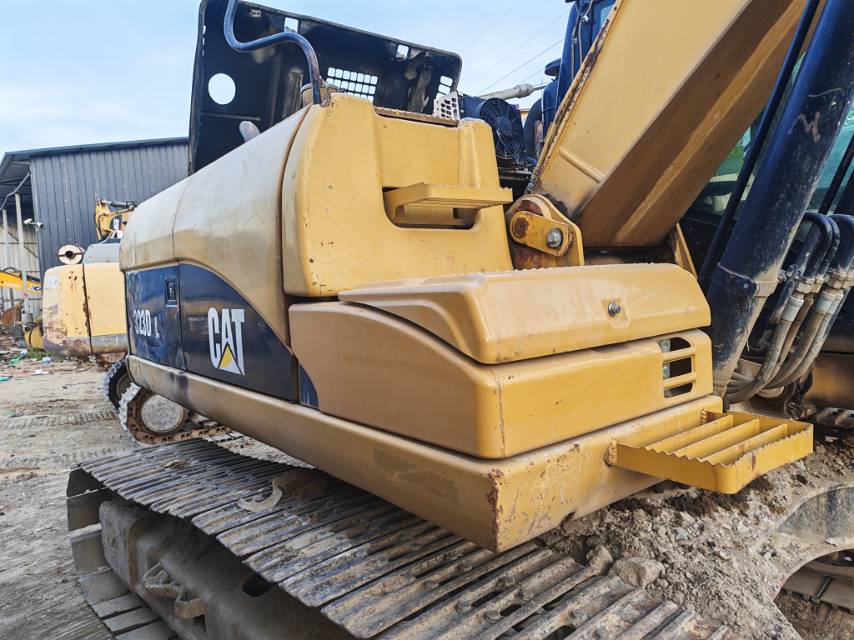 Buy Caterpillar 323D Used Excavator / 7