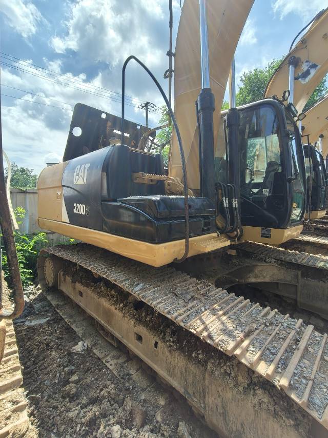 Buy Caterpillar 320C Used Excavator / 5