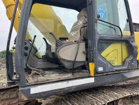 Buy Sumitomo 60 Used Excavator / 3 Buy Sumitomo 60 Used Excavator / 3