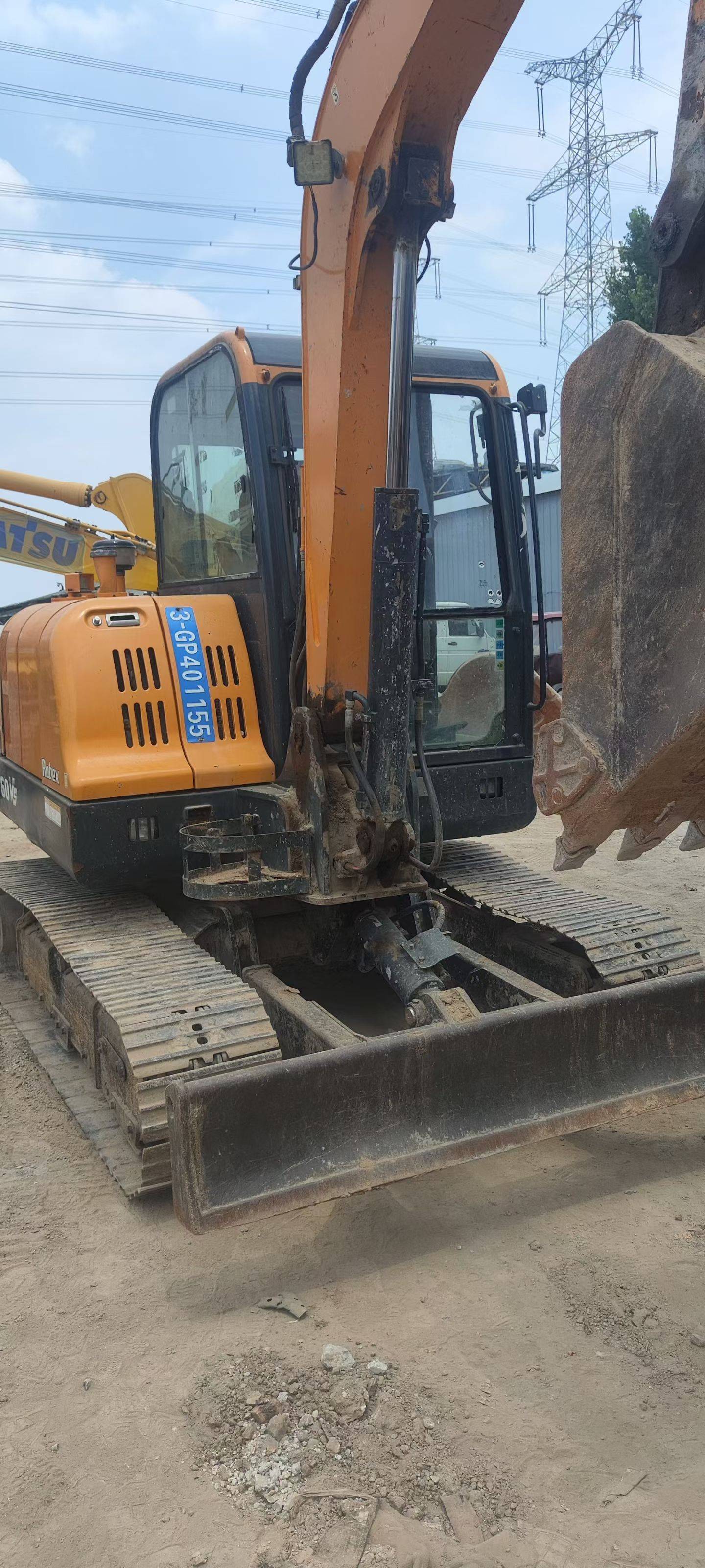 Buy Hyundai R 60VS Used Excavator / 3