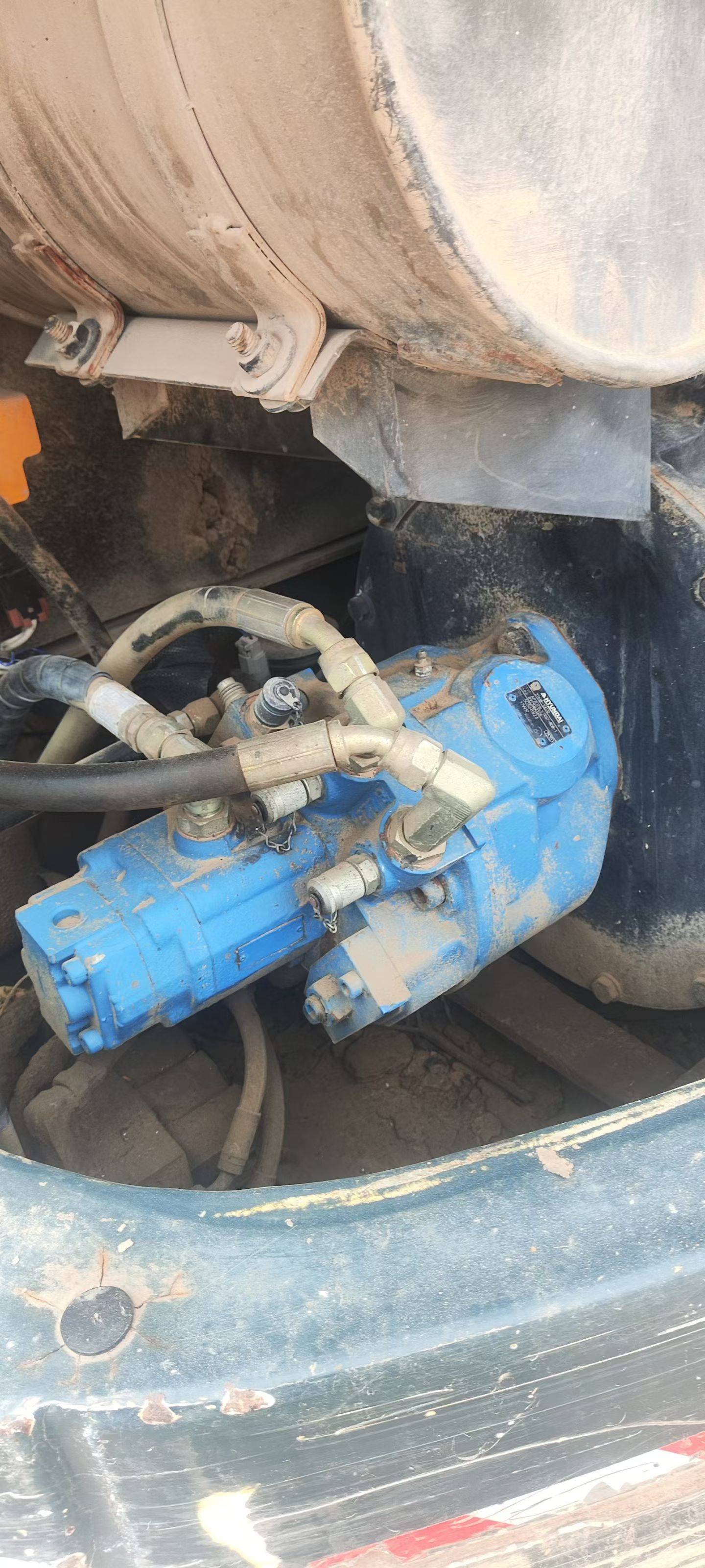 Buy Hyundai R 60VS Used Excavator / 7