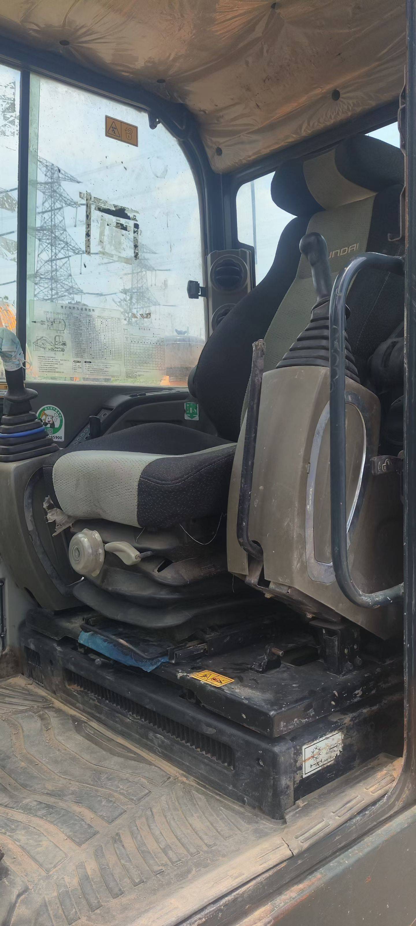 Buy Hyundai R 60VS Used Excavator / 9