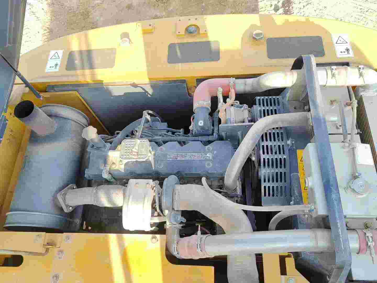 Buy XCMG XE2000E Used Excavator / 4
