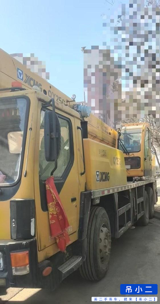 Buy XCMG QY20G Used Crane / 2