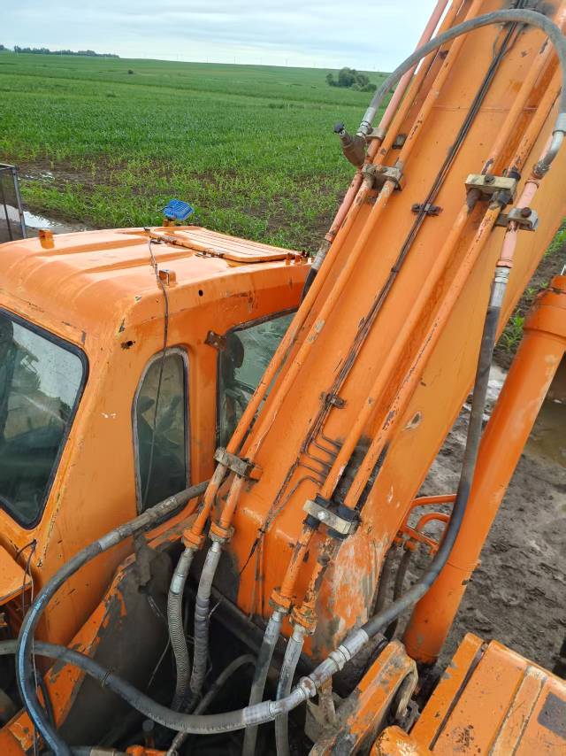 Buy Doosan 300LC-7 Used Excavator / 3
