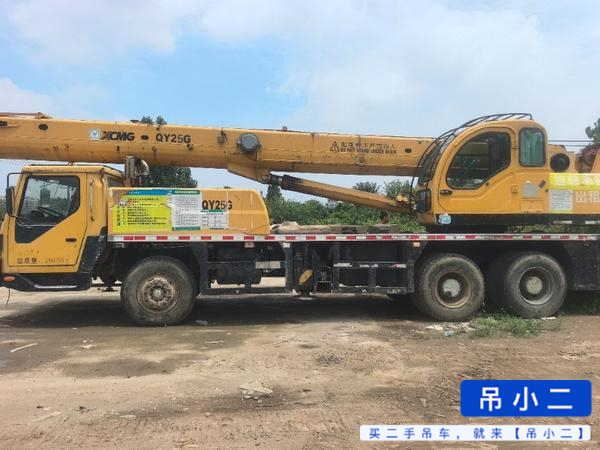 Buy XCMG QY20G Used Crane / 2