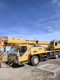Buy XCMG QY20G Used Crane / 3 Buy XCMG QY20G Used Crane / 3