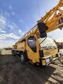 Buy XCMG QY20G Used Crane / 2 Buy XCMG QY20G Used Crane / 2