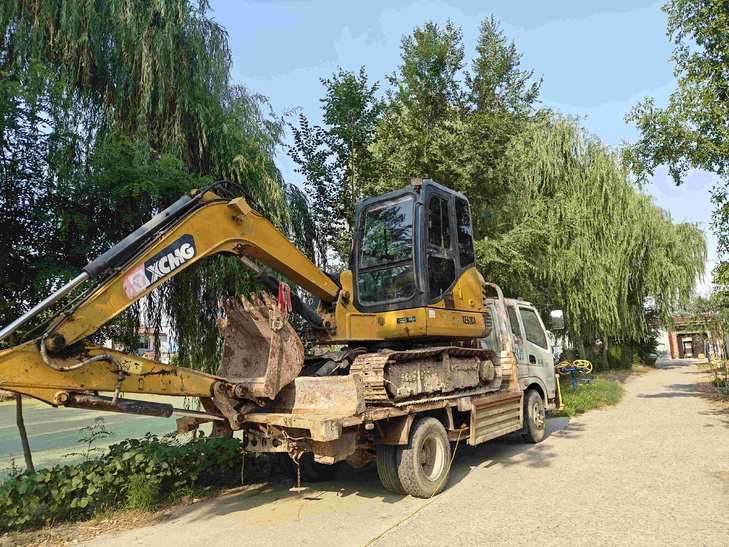 Buy XCMG XE60WA Used Excavator / 1