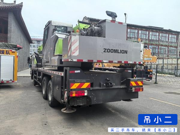 Compre Grúa Zoomlion ZTC251VE562 Usada / 3