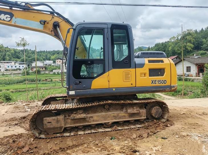Buy XCMG XE135D Used Excavator / 1
