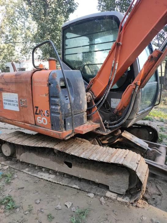 Buy Hitachi EX60 Used Excavator / 1