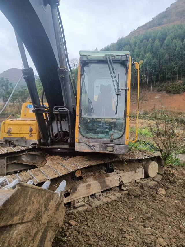 Buy Volvo EC210B Used Excavator / 2