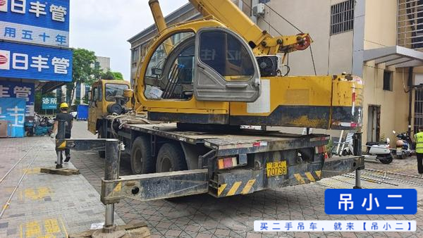 Buy XCMG 16D Used Crane / 4