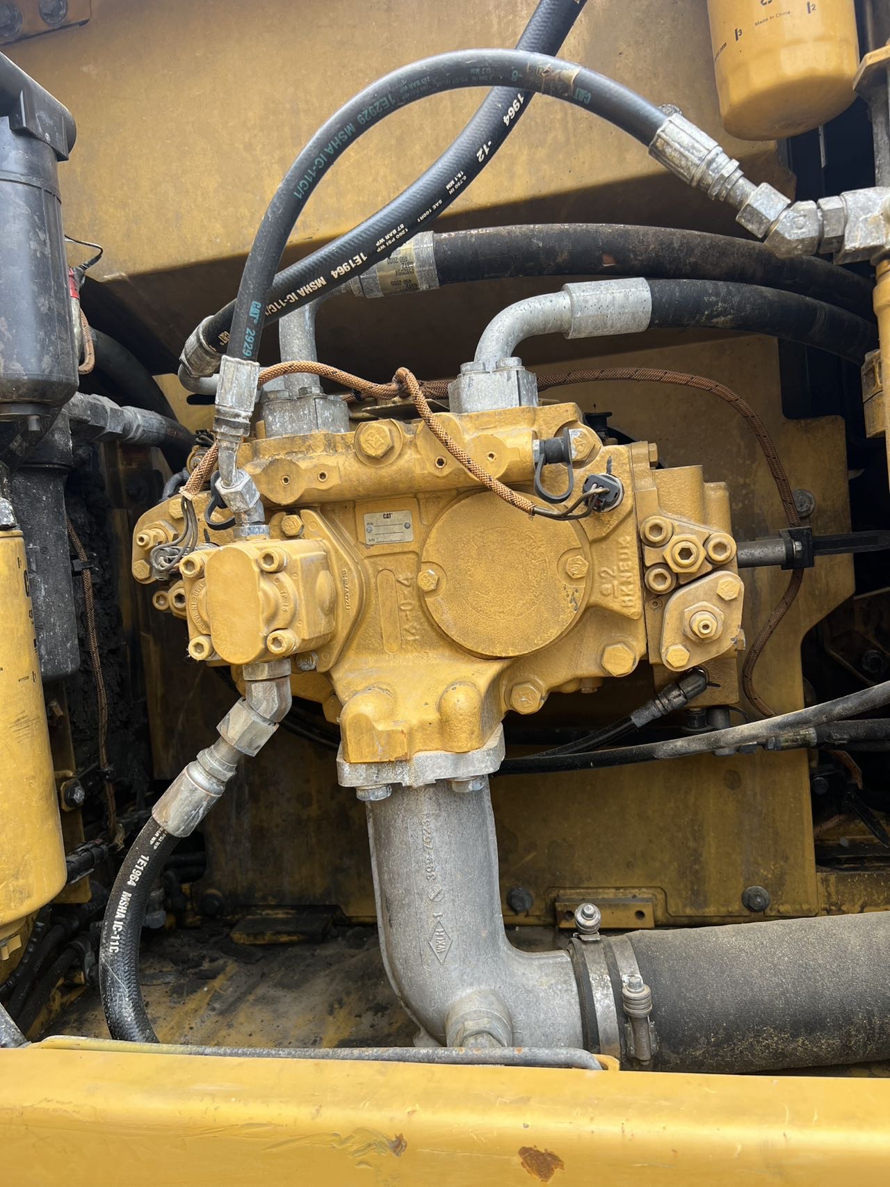 Buy Caterpillar 320C Used Excavator / 2