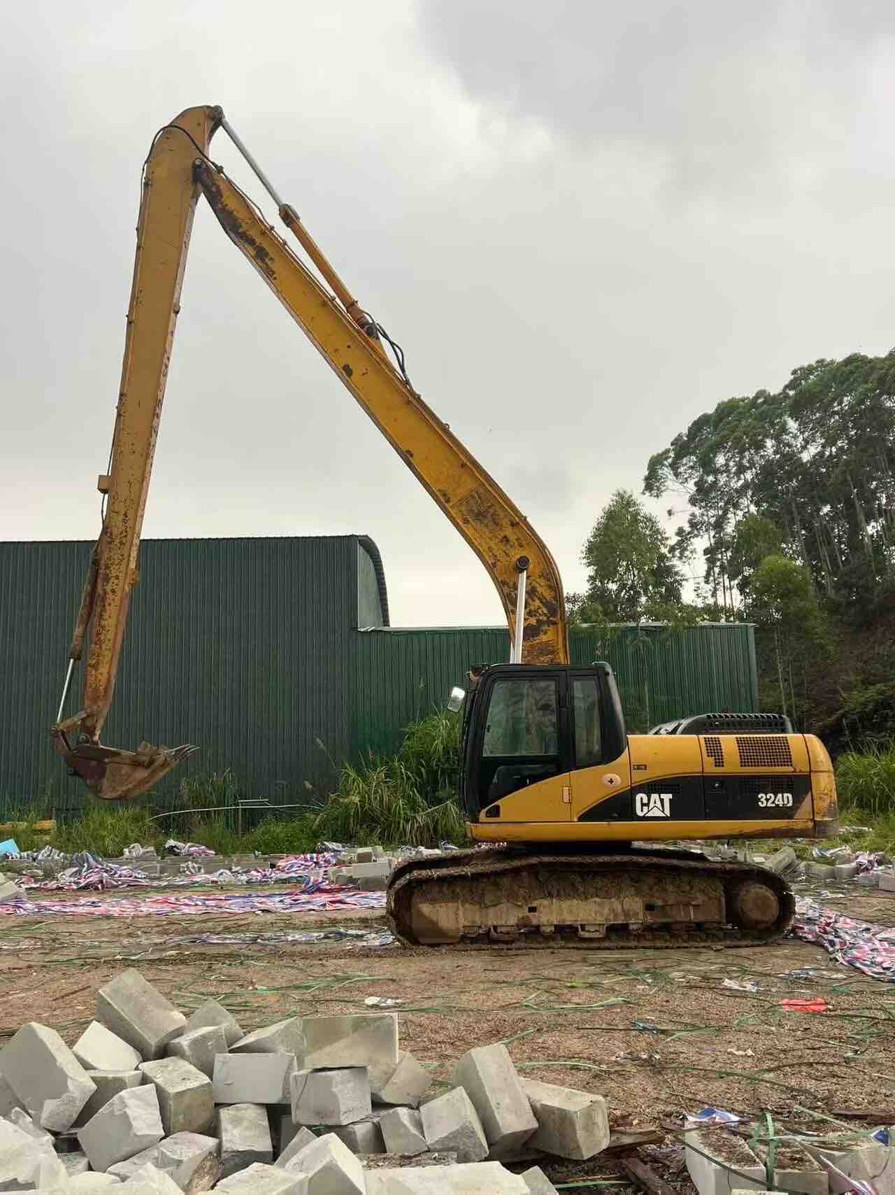Buy Caterpillar 324D Used Excavator / 2
