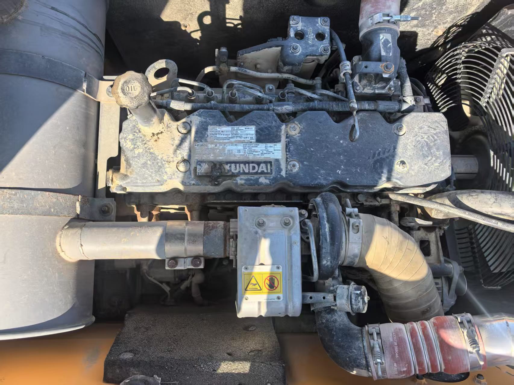 Buy Hyundai 225LC-9T Used Excavator / 2