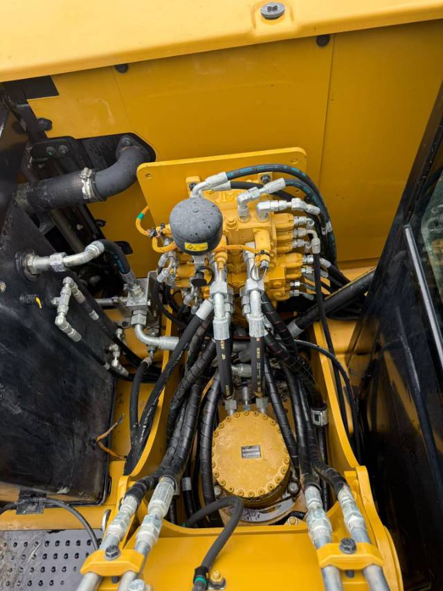 Buy Caterpillar 307D Used Excavator / 2