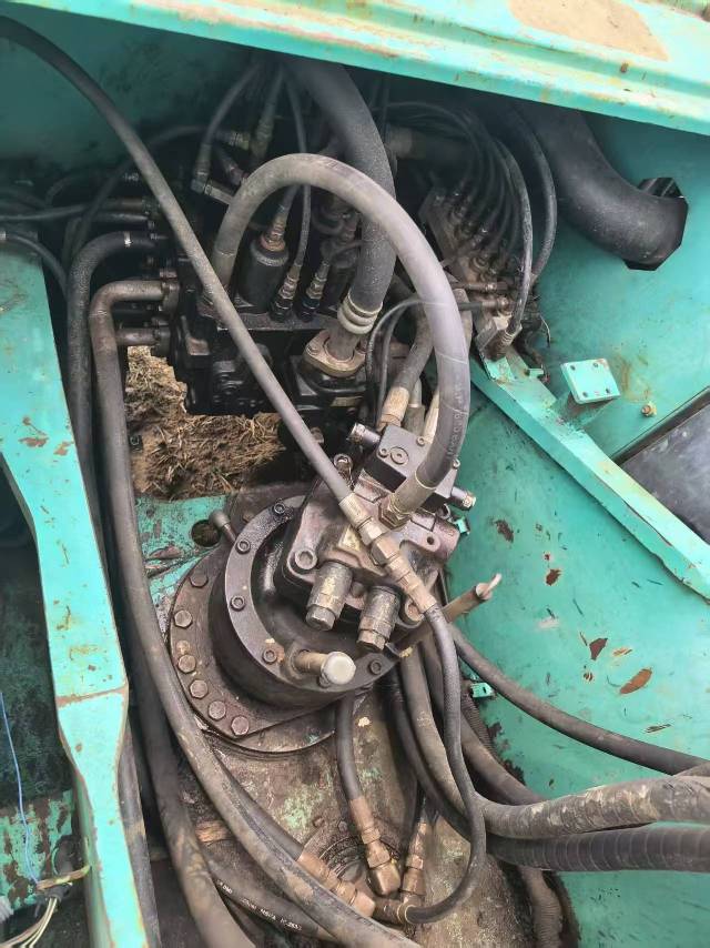 Buy Kobelco 200-8 Used Excavator / 3