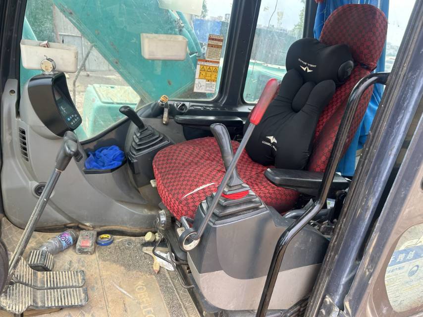 Buy Kobelco 260-8 Used Excavator / 6