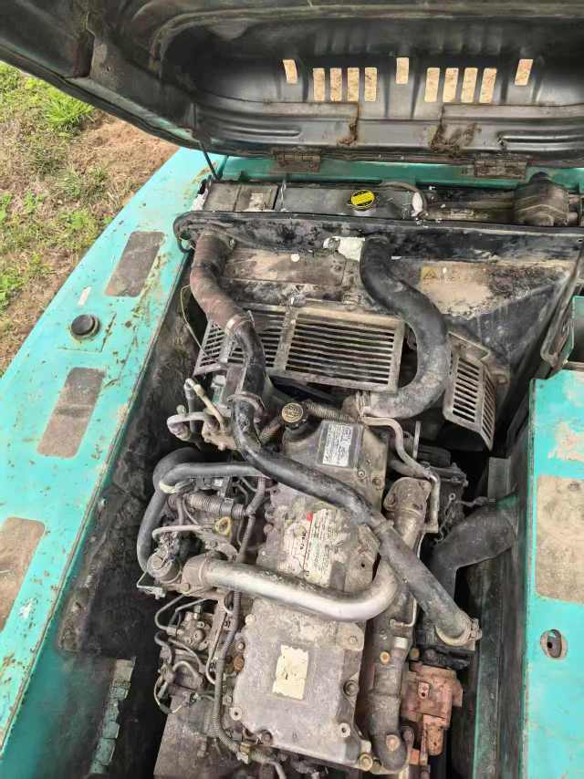 Buy Kobelco 200-8 Used Excavator / 6