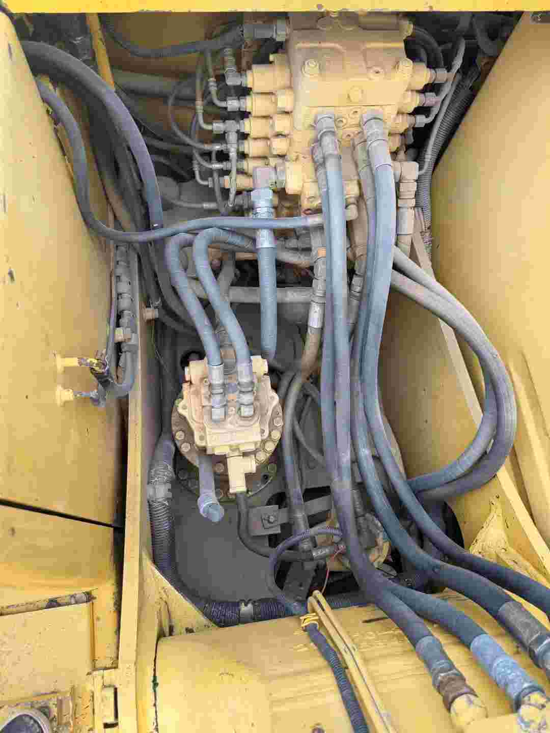Buy Komatsu PC130-7 Used Excavator / 7