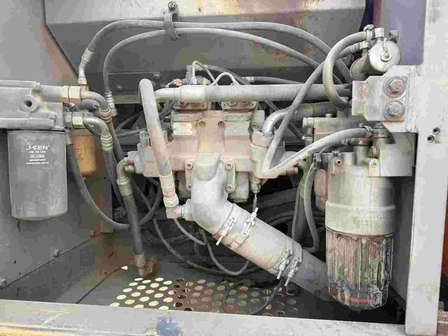 Buy Hitachi EX200-6 Used Excavator / 12