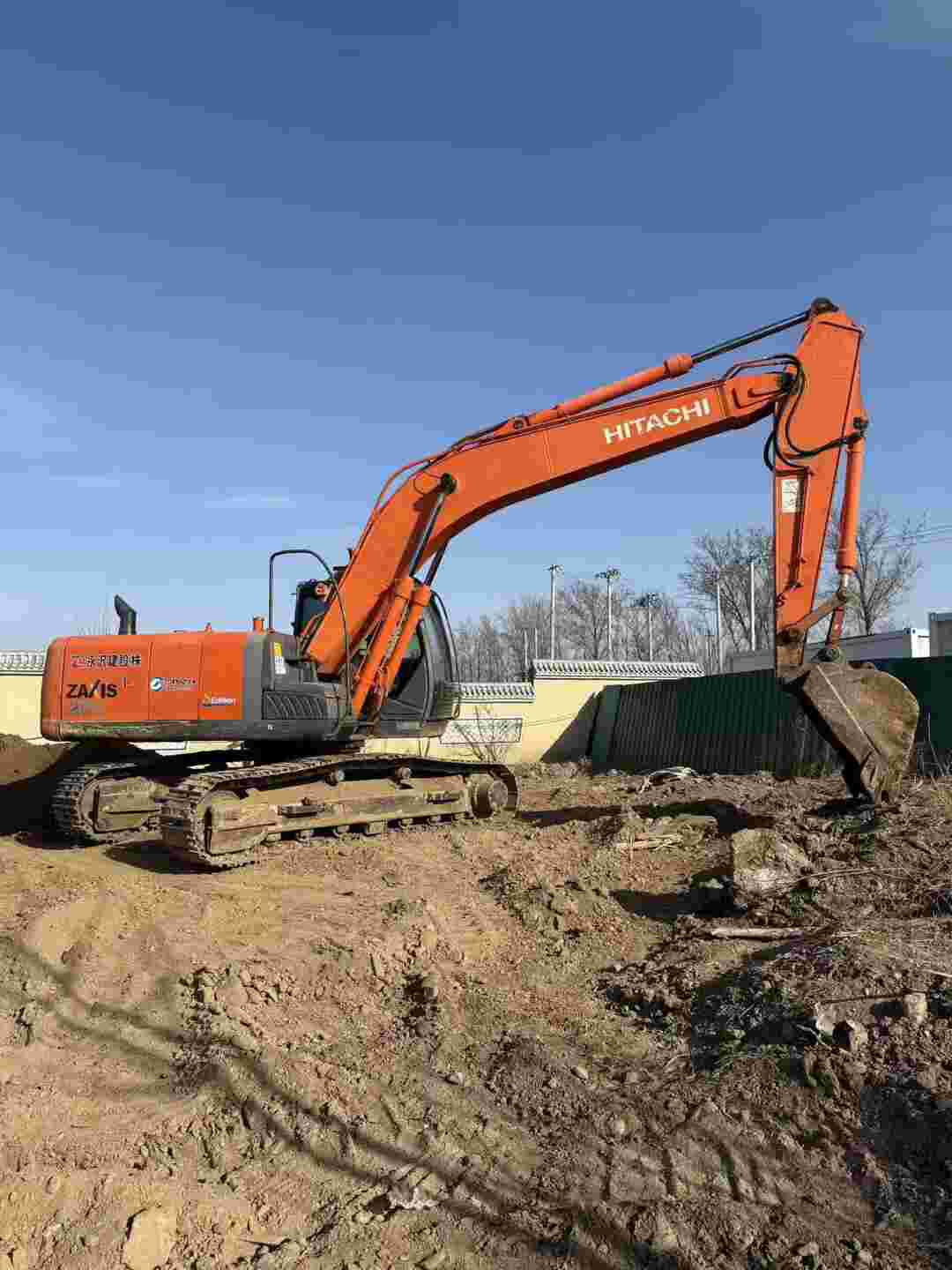 Buy Hitachi EX200-6 Used Excavator / 10