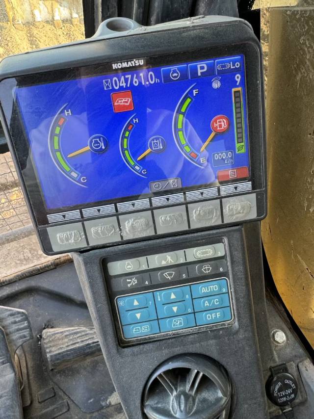 Buy Komatsu PC200-8N1 Used Excavator / 5