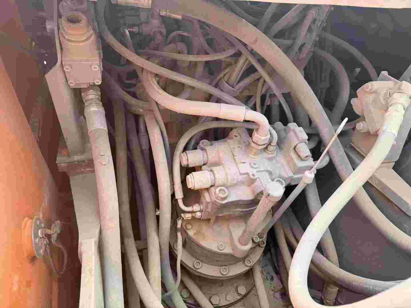 Buy Hitachi EX200-6 Used Excavator / 5