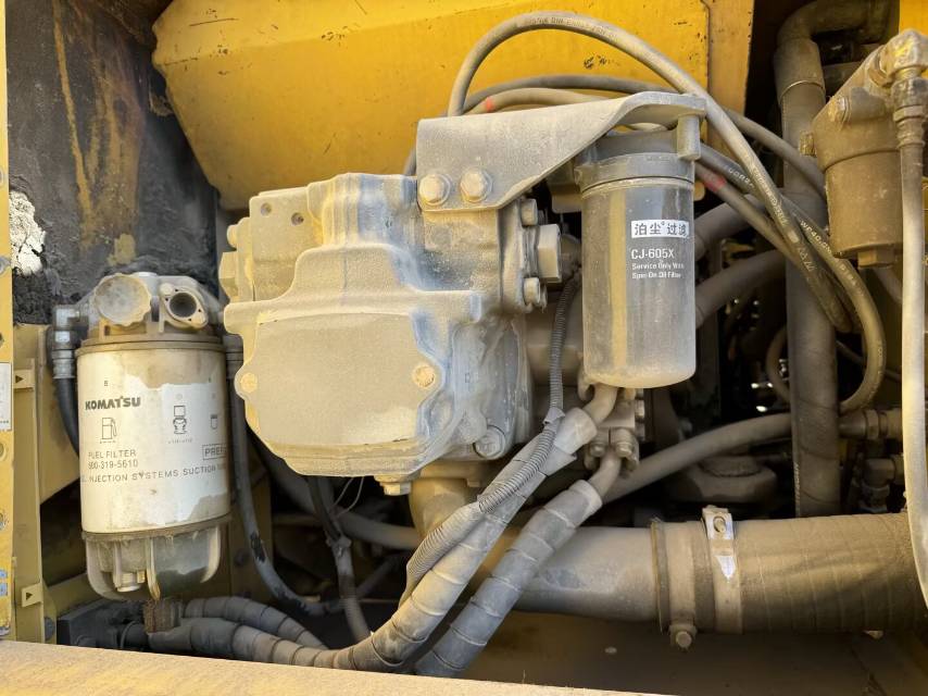 Buy Komatsu PC200-8N1 Used Excavator / 7