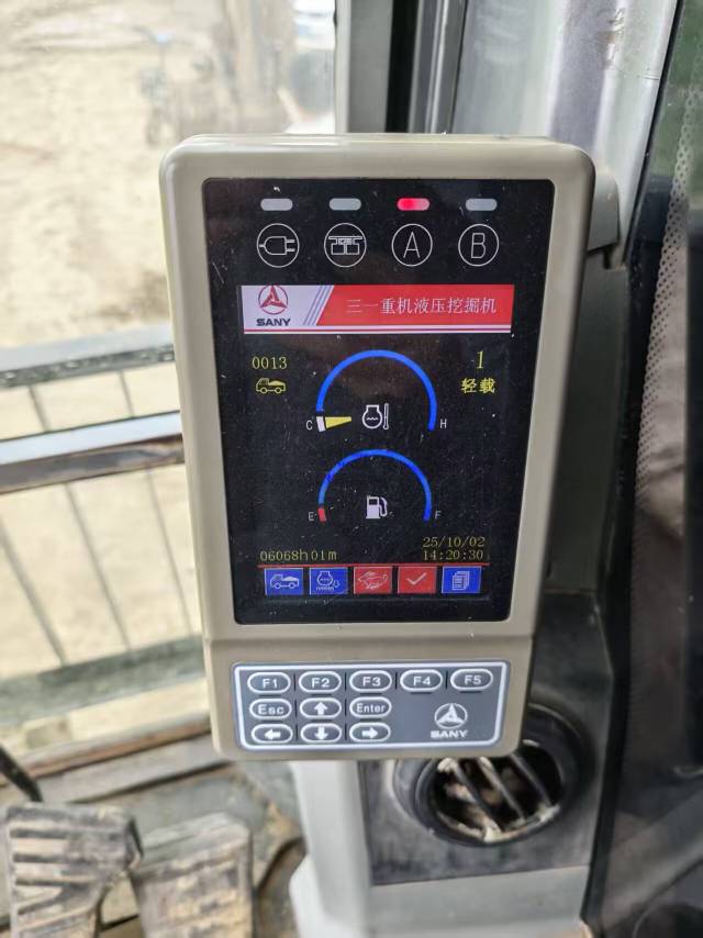 Buy Sany 215C-9 Used Excavator / 5