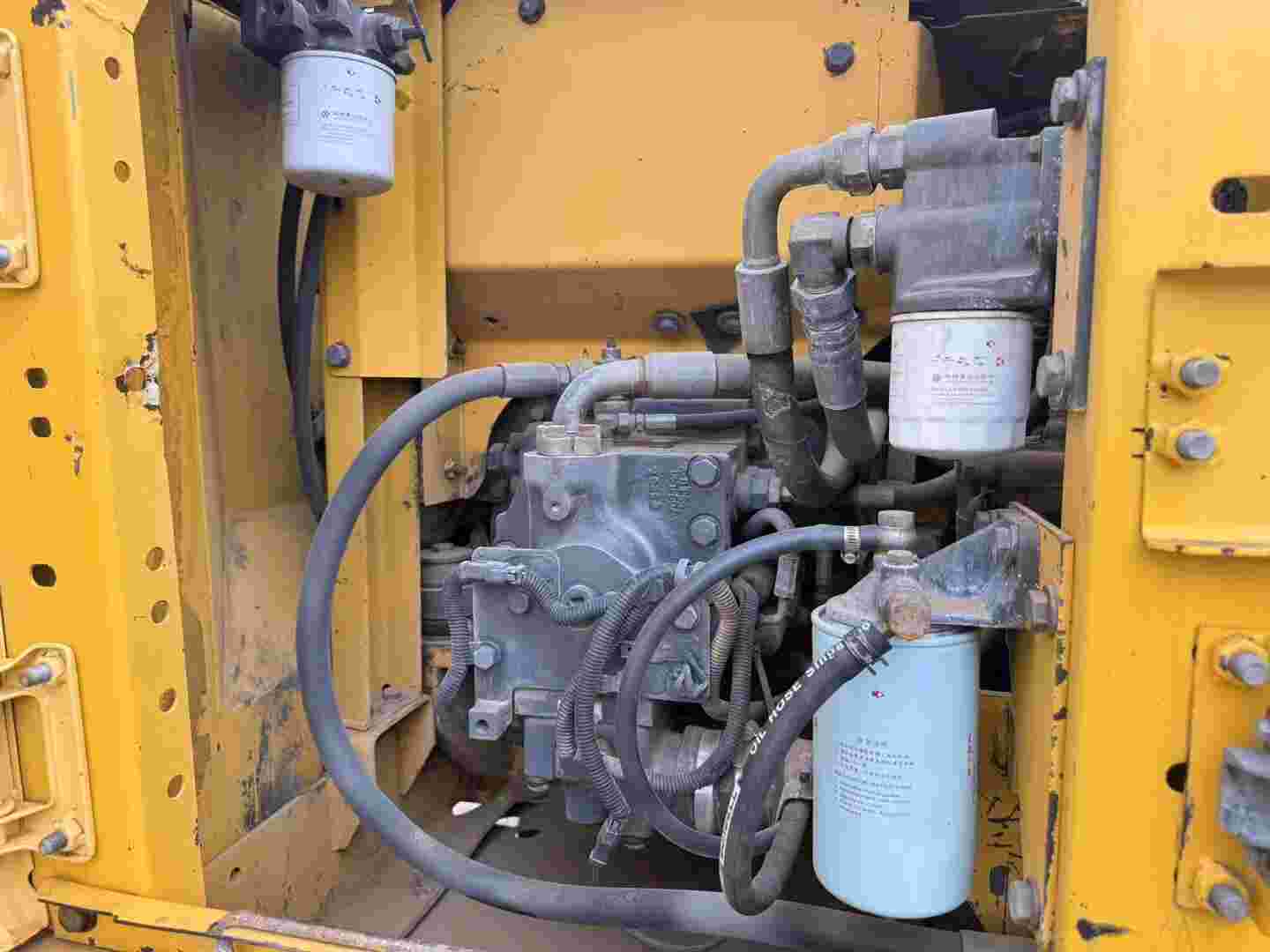 Buy Komatsu PC130-7 Used Excavator / 10