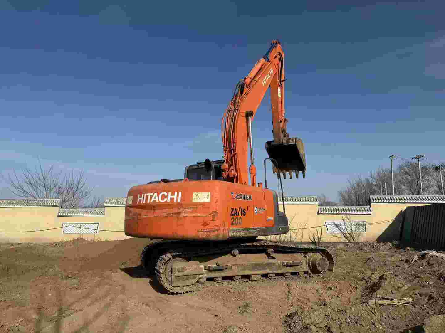 Buy Hitachi EX200-6 Used Excavator / 6