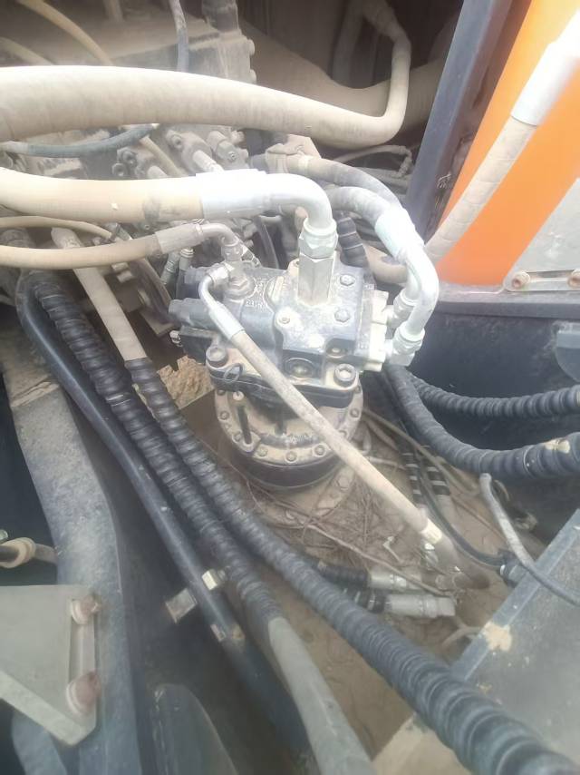 Buy Doosan 220LC-V Used Excavator / 4