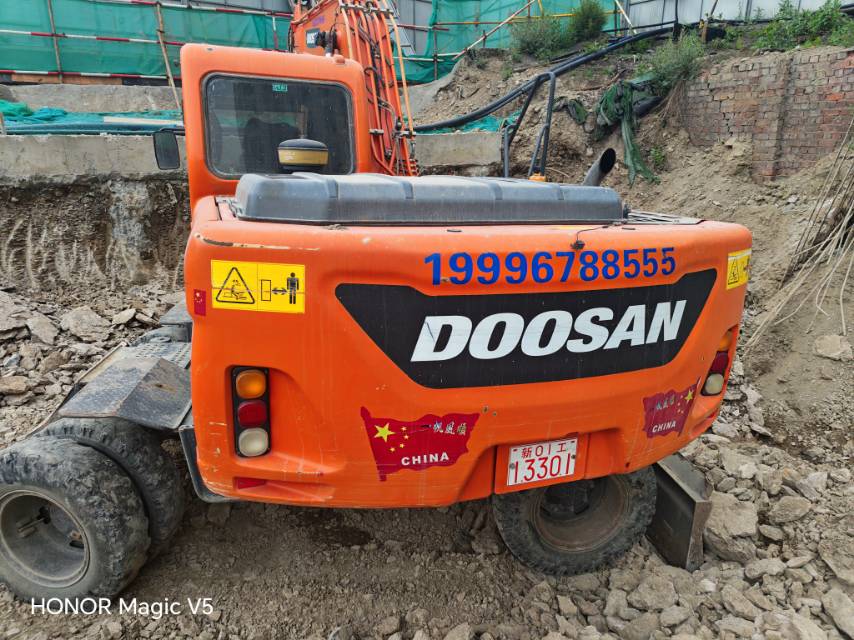 Buy Doosan 150W-7 Used Excavator / 4