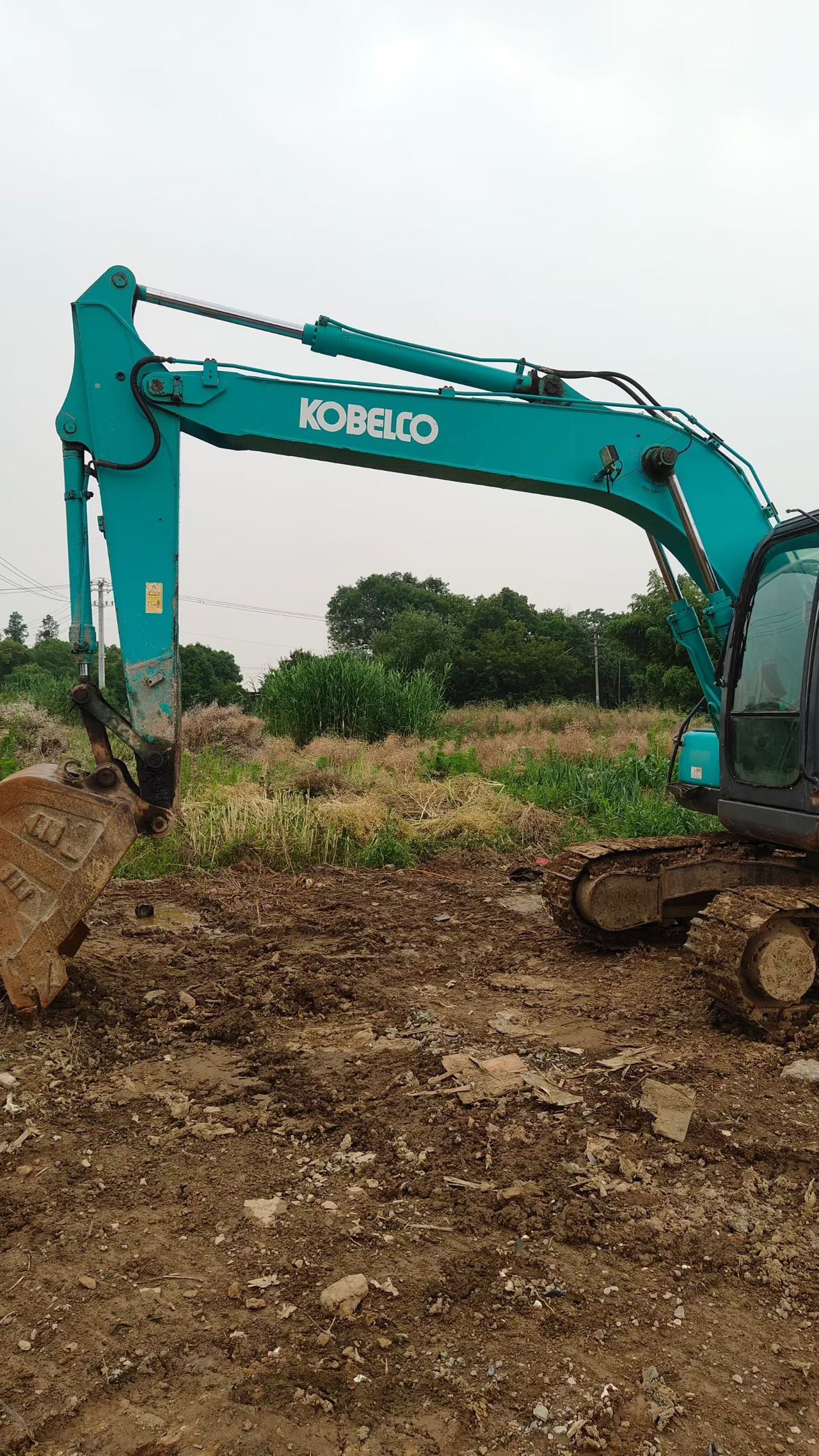 Buy Kobelco SK140 Used Excavator / 4