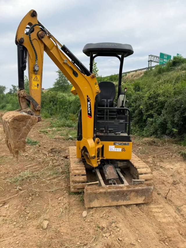 Buy Sany SY18U Used Excavator / 4